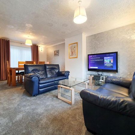 3 Bedroom House Amazon M90 Dunfermline Edinburgh Εξωτερικό φωτογραφία
