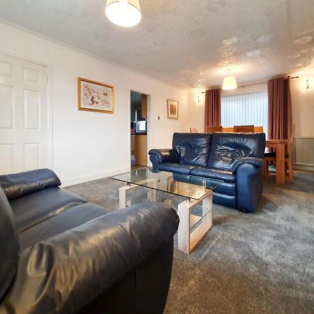 3 Bedroom House Amazon M90 Dunfermline Edinburgh Εξωτερικό φωτογραφία