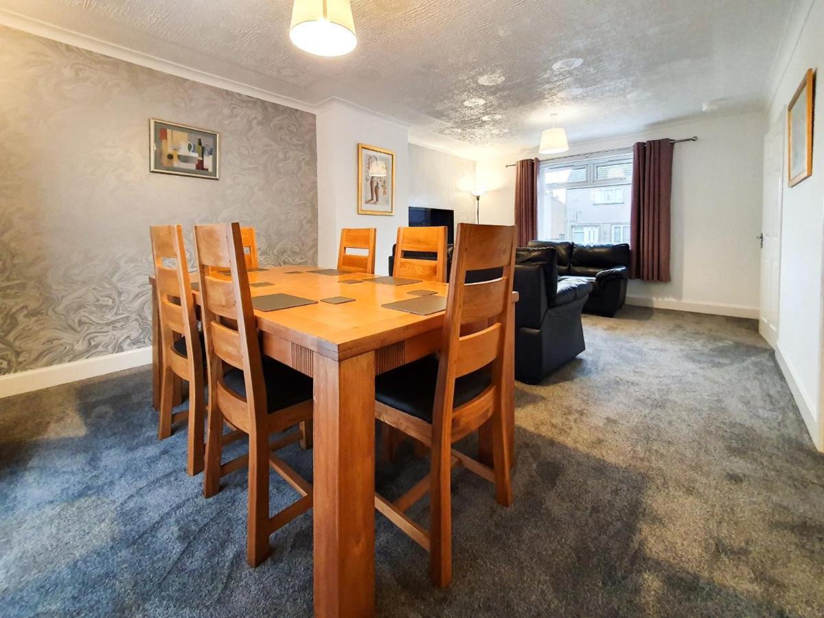 3 Bedroom House Amazon M90 Dunfermline Edinburgh Εξωτερικό φωτογραφία