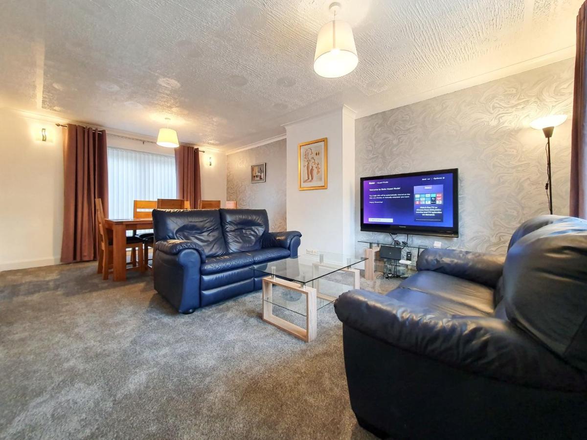 3 Bedroom House Amazon M90 Dunfermline Edinburgh Εξωτερικό φωτογραφία