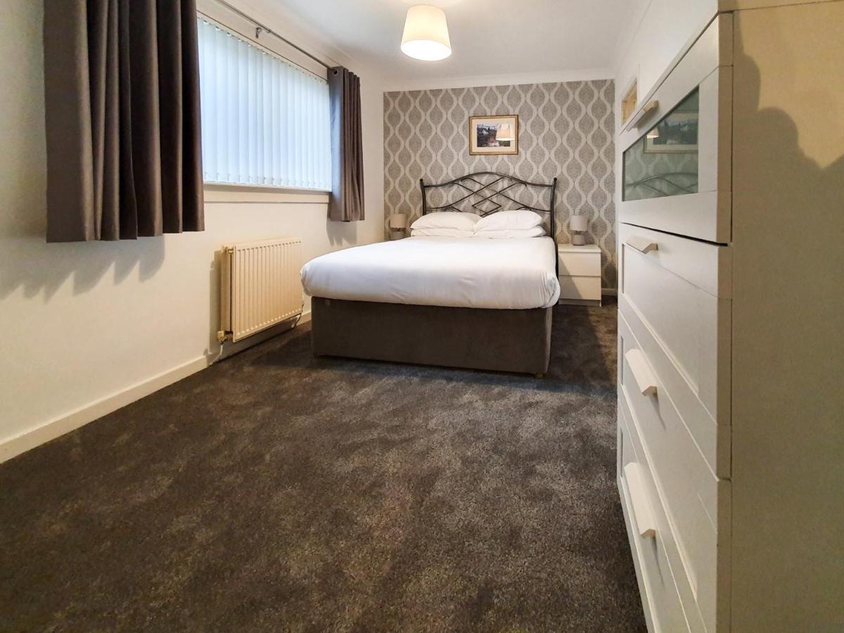 3 Bedroom House Amazon M90 Dunfermline Edinburgh Εξωτερικό φωτογραφία