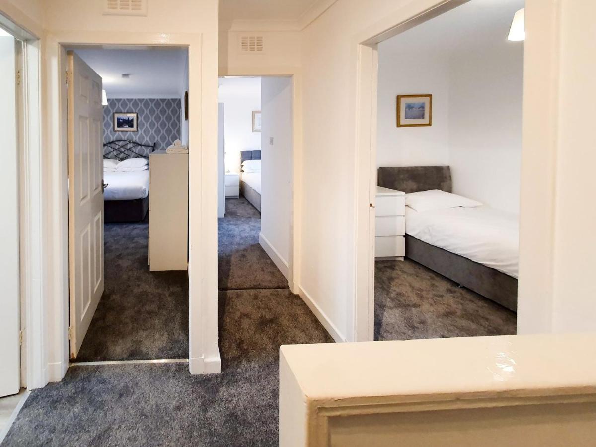 3 Bedroom House Amazon M90 Dunfermline Edinburgh Εξωτερικό φωτογραφία